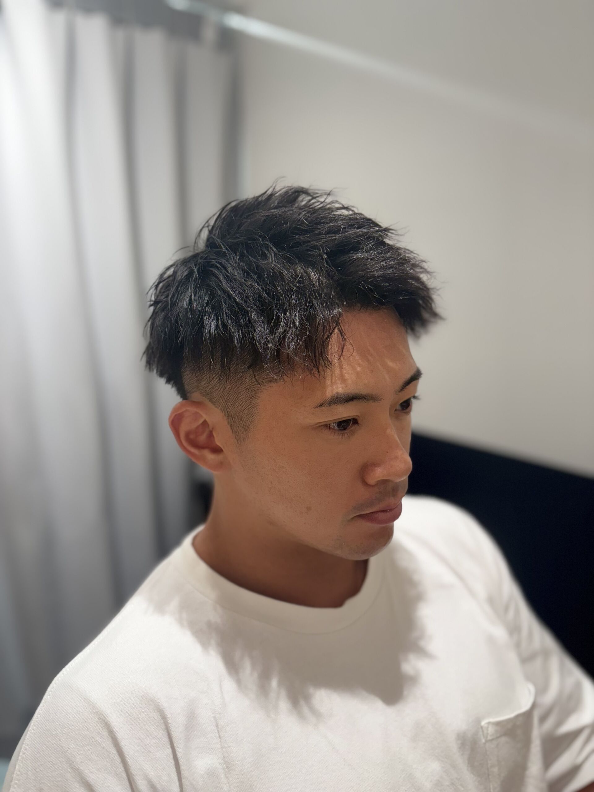 ソフトツイストパーマ×ツーブロックショートで作る、再現性の高い大人の抜け感