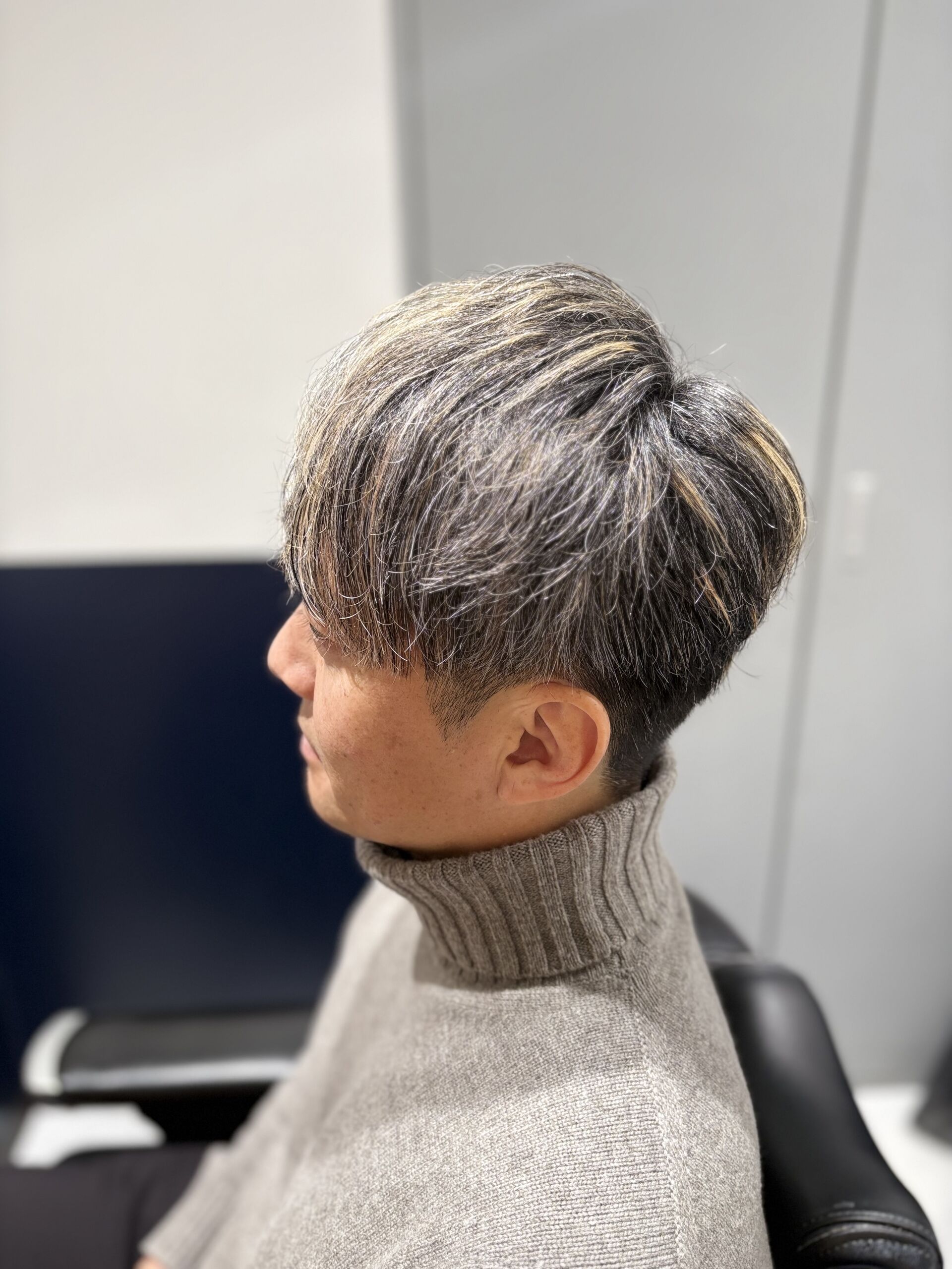 白髪を、武器に変える。