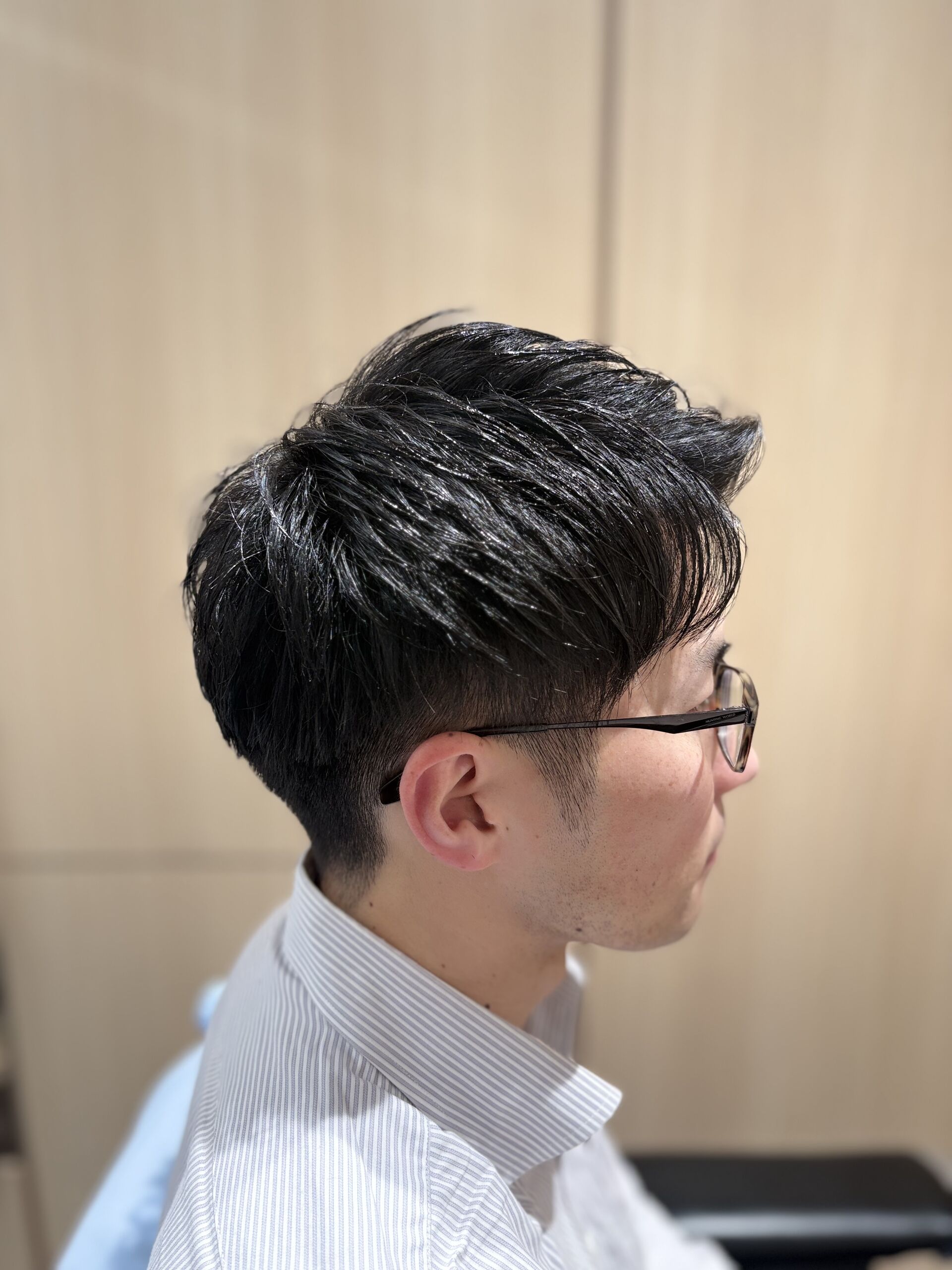 ツーブロックアップバンク×ジェルセットで完成する大人のビジネススタイル